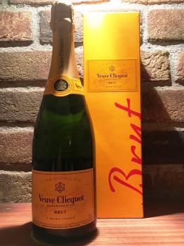 Champagner Frankreich Veuve Clicquot 0,75 l Flasche in der Geschenkverpackung